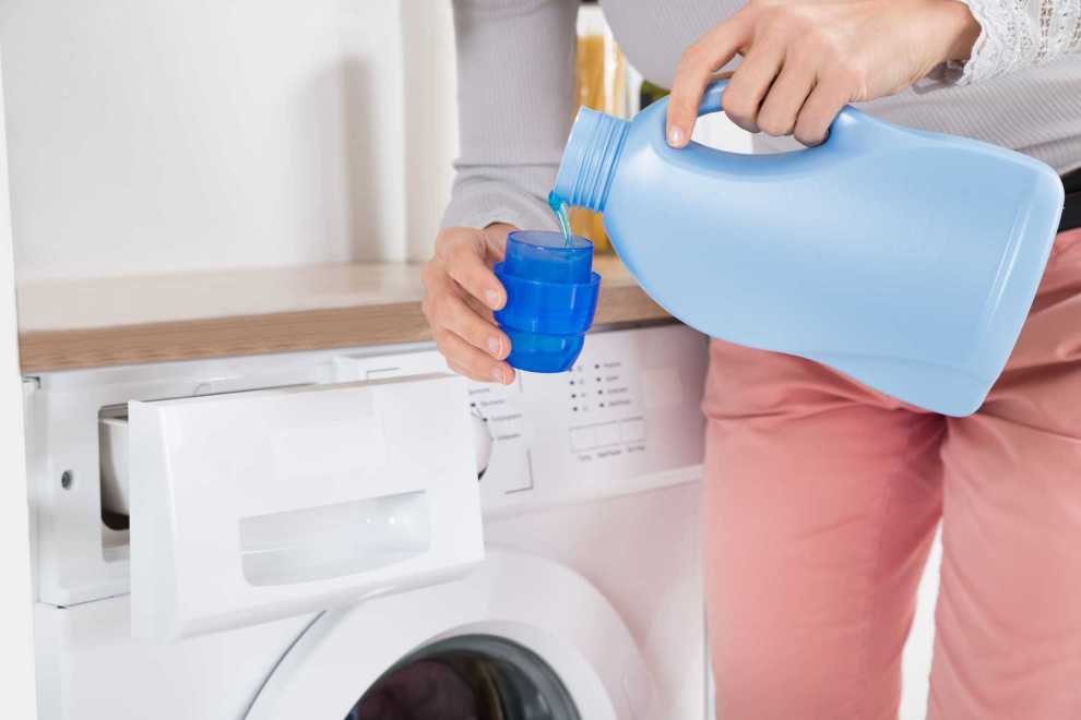 Cách cho nước xả vào máy giặt LG đúng chuẩn, giúp quần áo thơm lâu