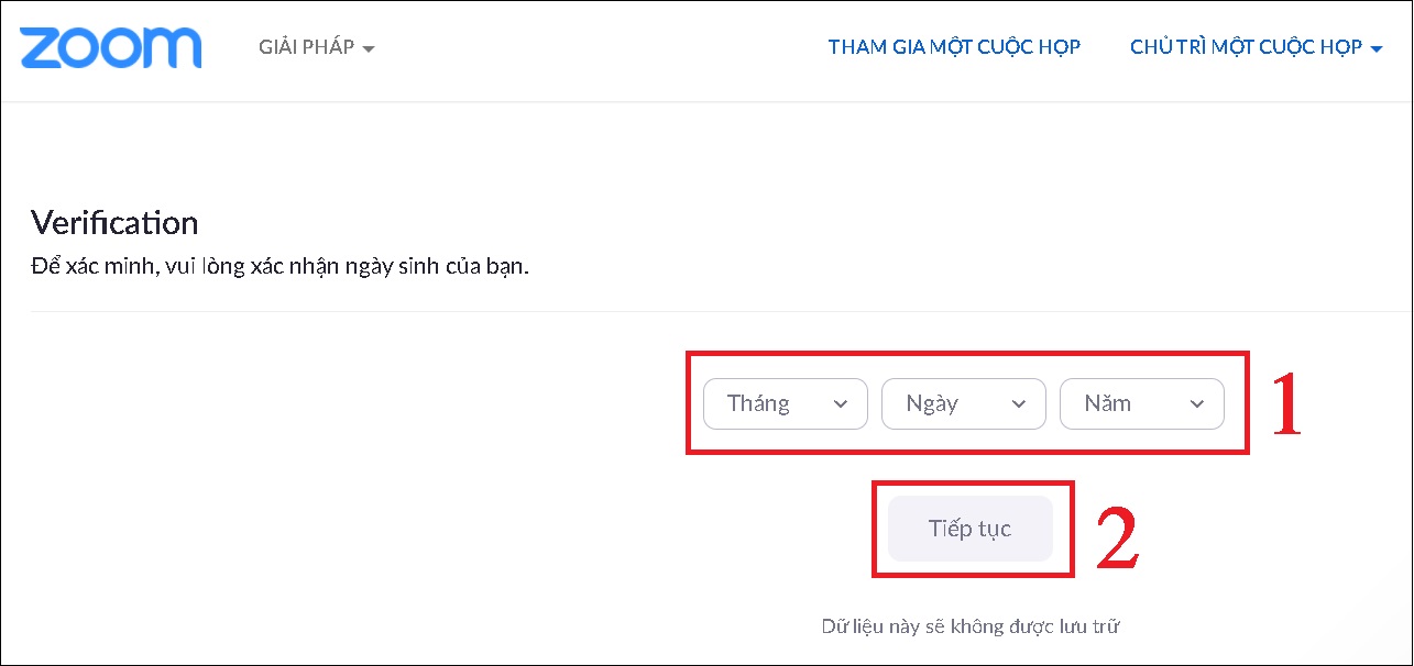 Bạn chọn thông tin về ngày tháng năm sinh của mình.