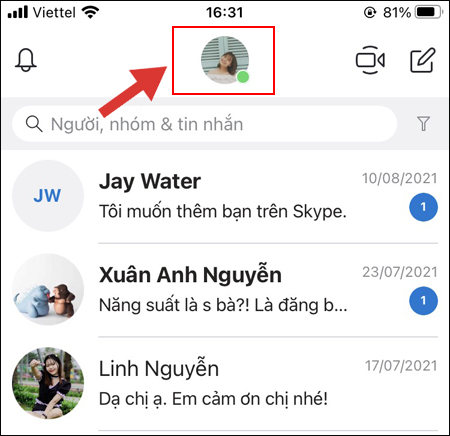 Chuyển đến ứng dụng Skype trên điện thoại của bạn và nhấn vào biểu tượng tài khoản