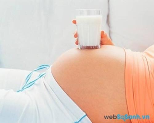 Sữa bột Celia Expert Mama cung cấp hàm lượng axit folic cần thiết cho mẹ và bé