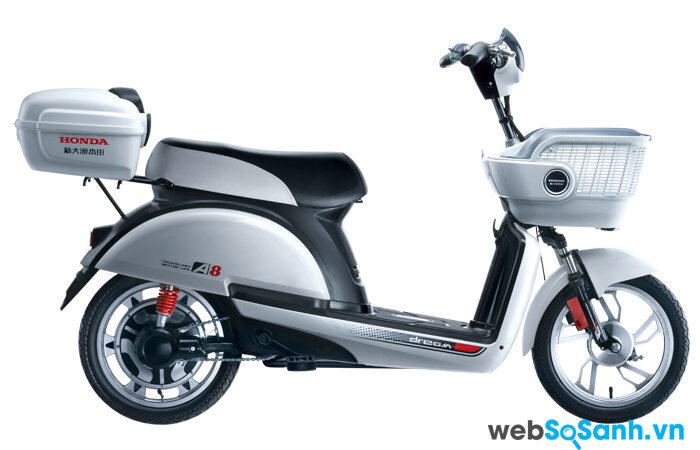 Honda A8 khá thấp, phù hợp với người lớn tuổi