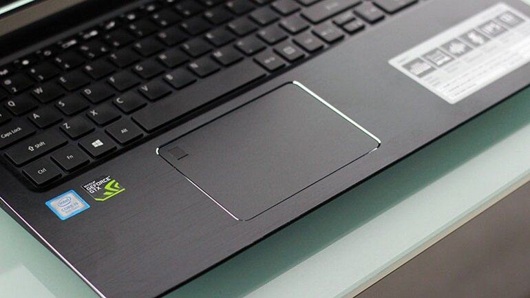 Acer Aspire 715 72g