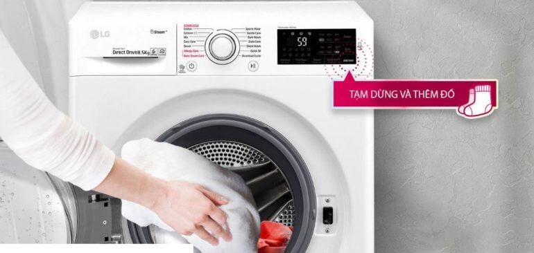 Với LG Twin Wash TWC1408D4W Inverter 8.5 kg, bạn có thể thêm đồ giặt của mình bất cứ khi nào bạn muốn với chức năng 