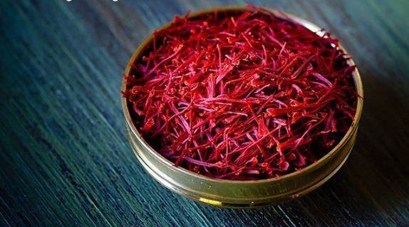 7 cách phân biệt Saffron – Nhụy hoa nghệ tây thật và giả