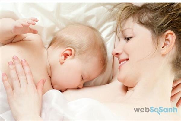 Phân biệt tình trạng quá tải và bất dung nạp lactose trong sữa mẹ