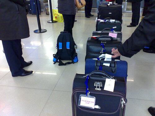 Cách bảo quản vali khi sử dụng tại sân bay
