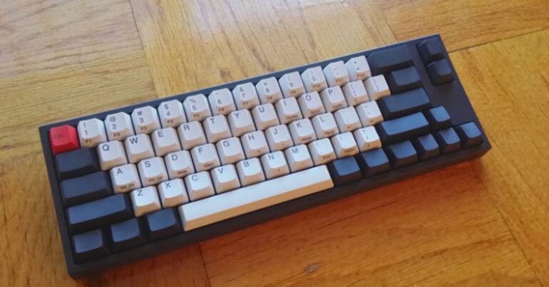 Bàn phím cơ mini Leopold FC660C - khoảng 5,5 triệu đồng