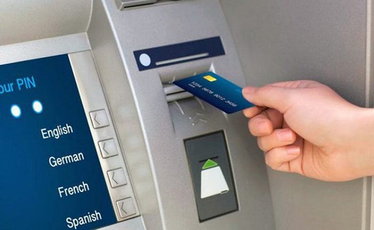 Với thẻ Eximbank rút tiền được từ cây ATM của ngân hàng nào?