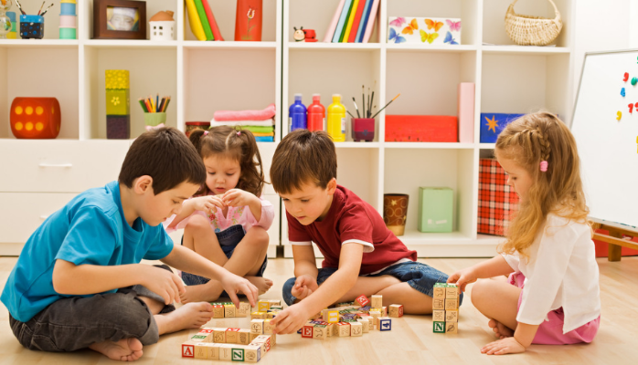 Đồ chơi giáo dục montessori