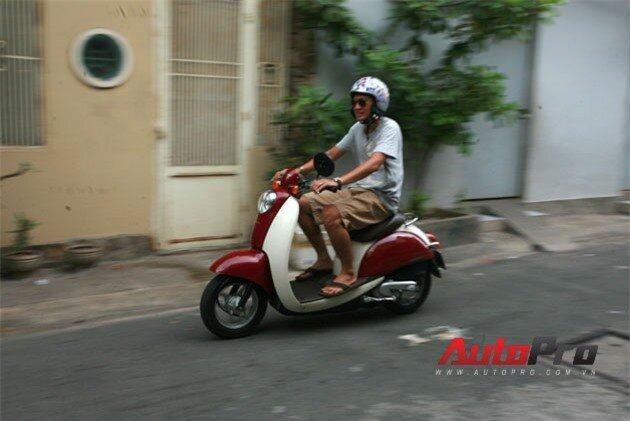 Honda Crea Scoopy 50cc: Chiếc xe tay ga lý tưởng ở Phố 8