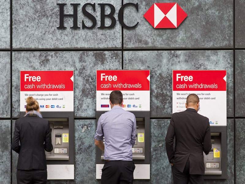 Thẻ HSBC rút tiền được từ cây ATM của ngân hàng nào?