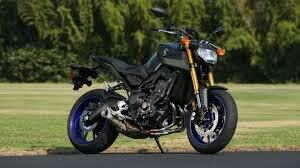 Đường cao tốc quá ngắn để chạy với Yamaha FZ-09