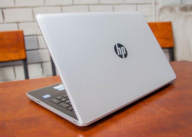 Đánh giá HP 15-bs559TU: Laptop tầm trung thiên về sự ổn định