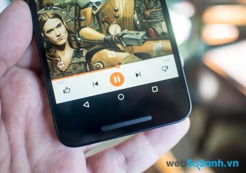 Loa kép mặt trước Nexus 5X