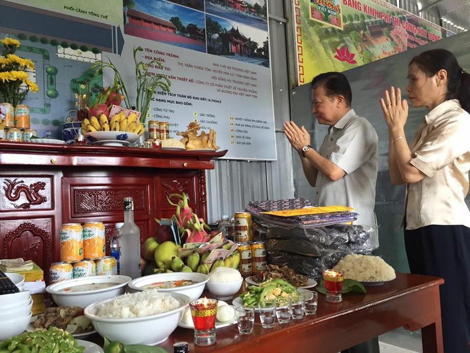 Bài văn khấn vong linh bên mộ