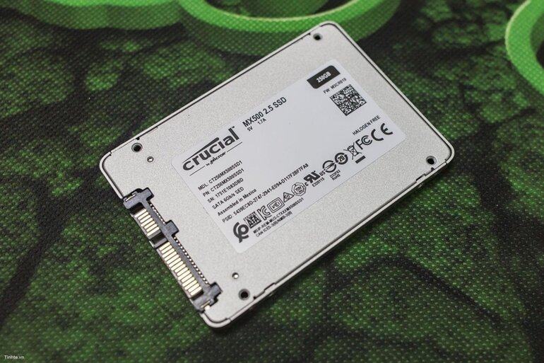 ổ cứng ssd mx500 quan trọng 250gb