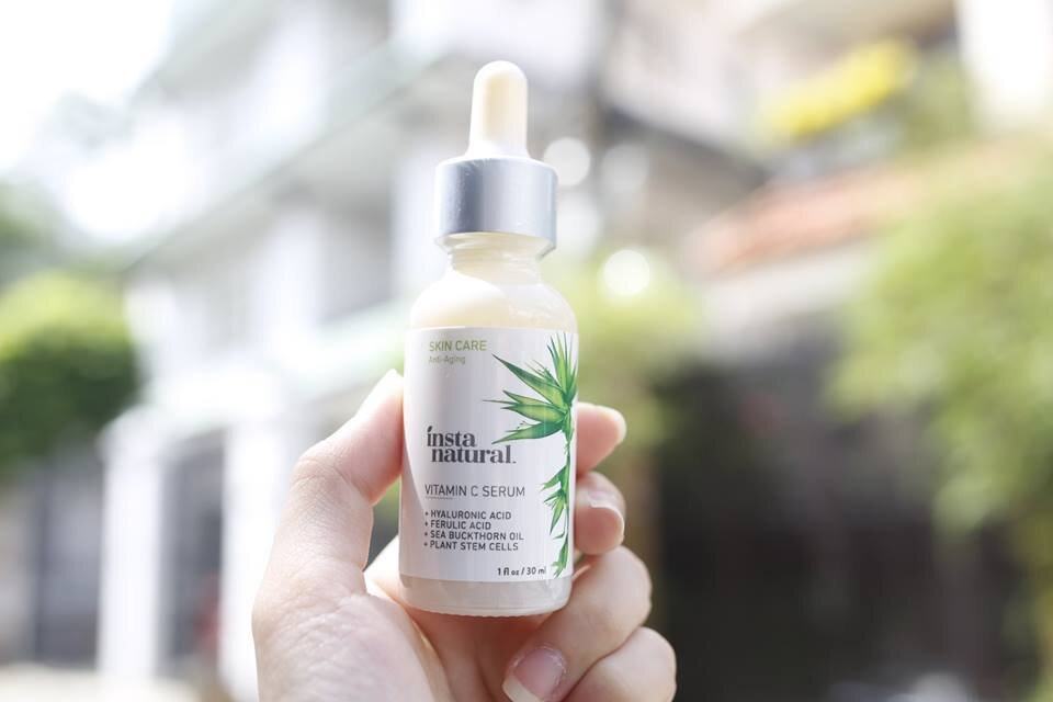 Serum InstaNatural Vitamin C with Hyaluronic Acid + Ferulic Acid – vừa trị thâm vừa trị mụn vừa chống lão hóa cực ưng