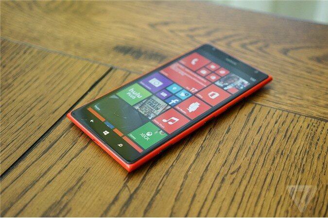 So sánh điện thoại Nokia Lumia 1520 và Lumia 950 XL