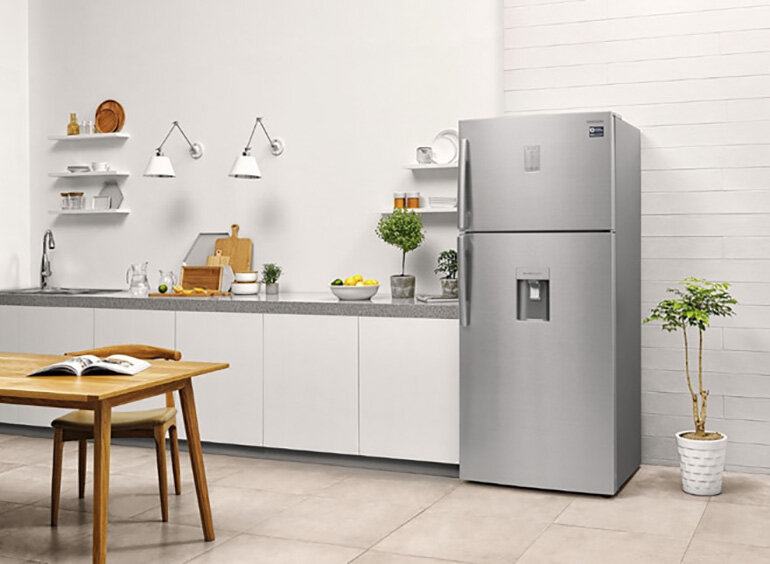 Tủ lạnh mới mua bị nóng 2 bên làm giảm tuổi thọ sử dụng – Tìm hiểu nguyên nhân và cách khắc phục