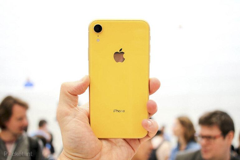 Nên mua iPhone Xr xách tay hay hàng chính hãng vào thời điểm hiện tại